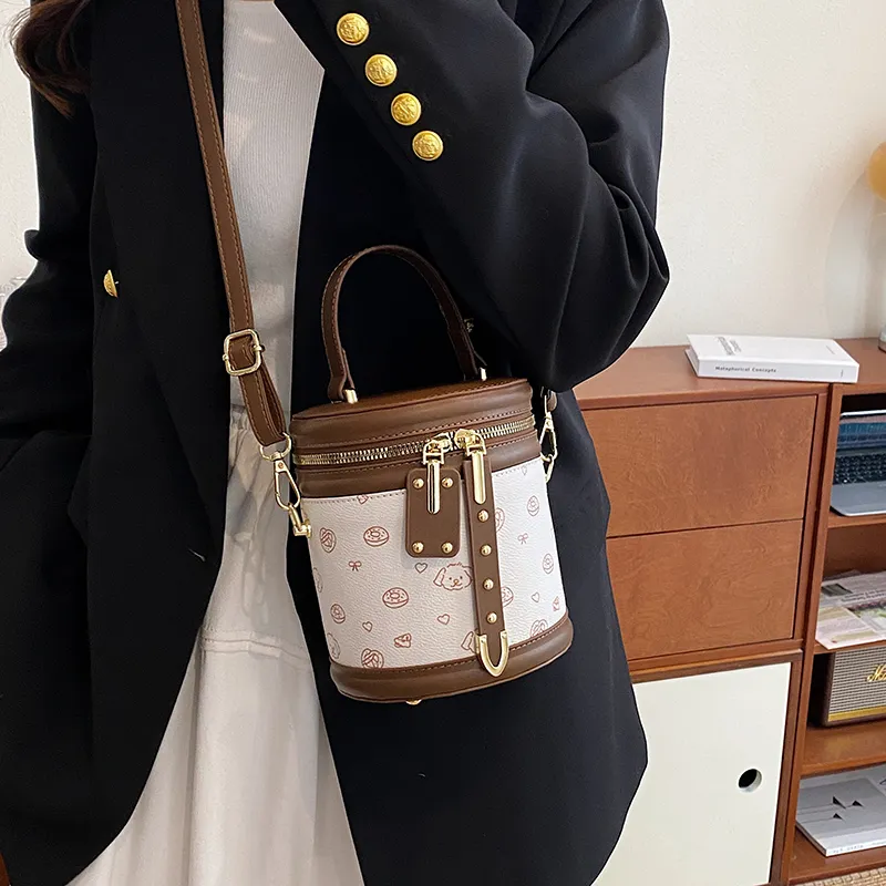 TOUTSEUL YOLO PU Bucket Bag, Crossbody Handbag Women's White/Brown-2
