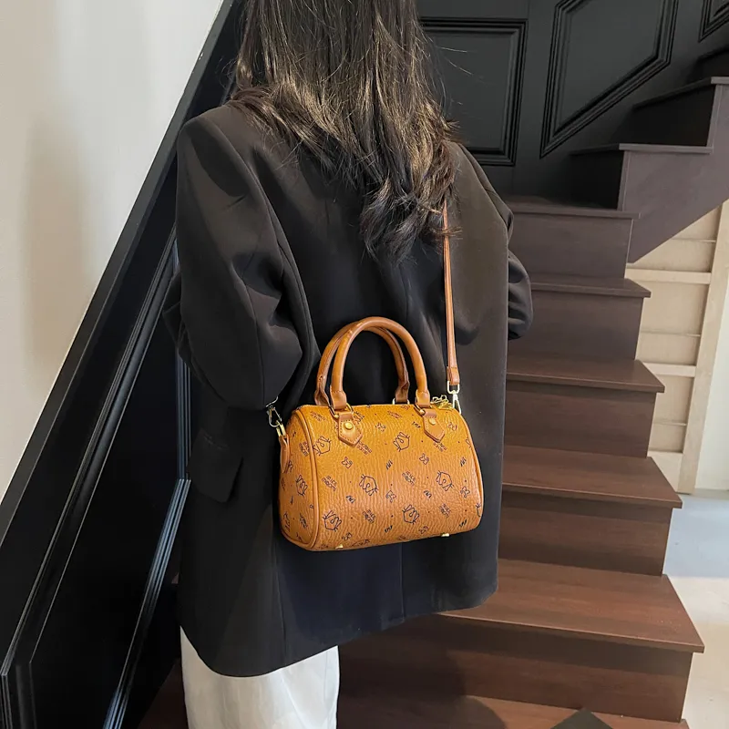 TOUTSEUL YOLO Pu One Shoulder Handbag Unisex Multicolor-16