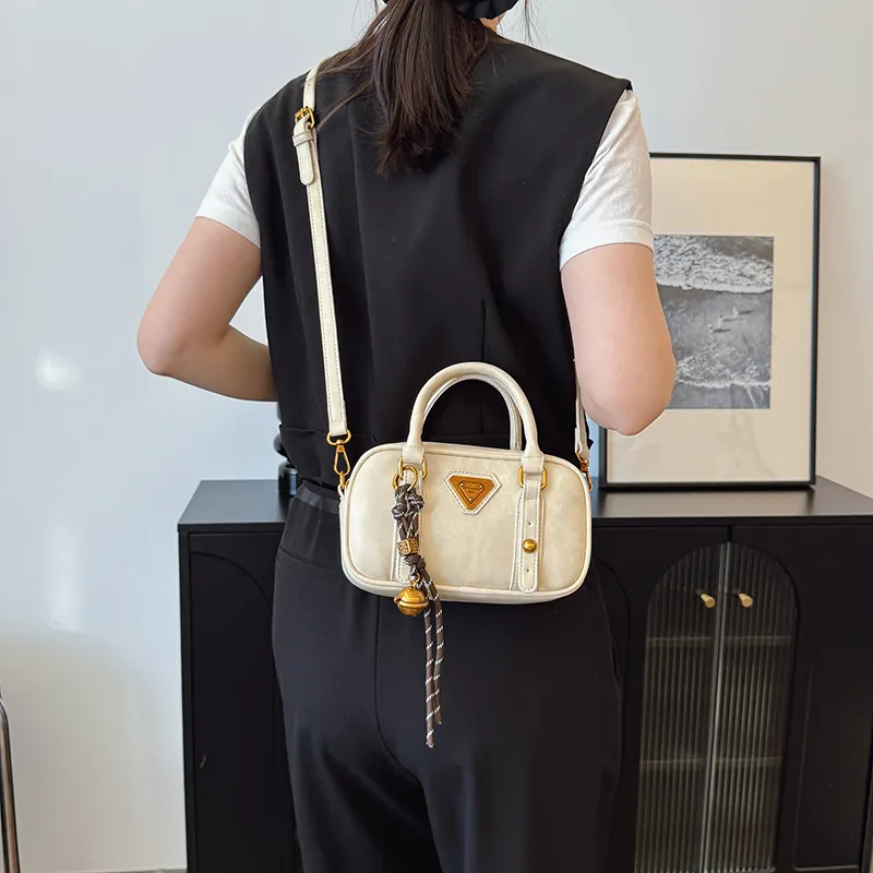 TOUTSEUL YOLO PU One Shoulder Handbag Women's Ecru/Black/Khaki/Brown-4