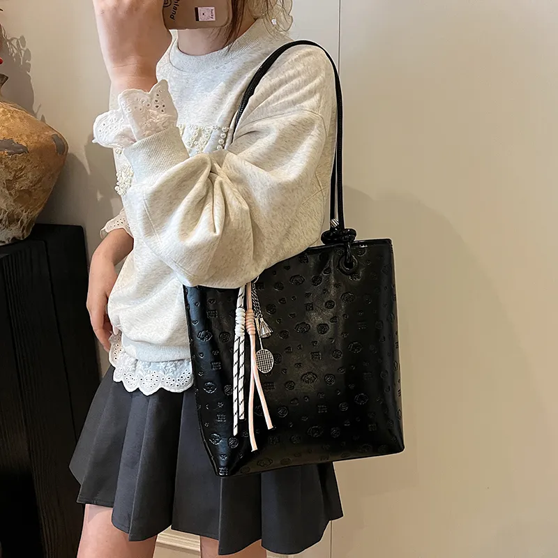 TOUTSEUL YOLO PU Shoulder Bag Women's White/Black/Blue/Pink-9
