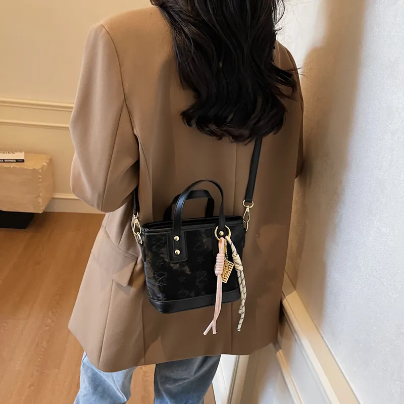 TOUTSEUL YOLO PU One Shoulder Handbag Regular Unisex Multicolor-8
