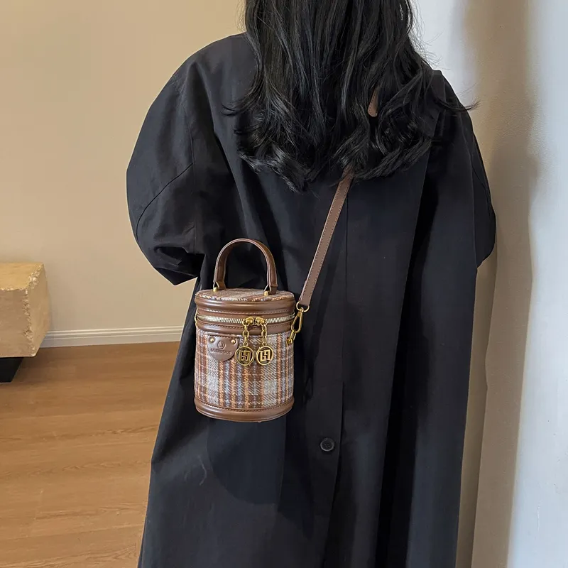 TOUTSEUL YOLO Woolen Bucket Bag Handbag Women's Brown Plaid/Gray Plaid-4