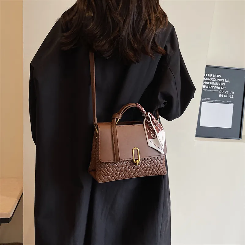 TOUTSEUL YOLO PU One Shoulder Handbag Regular Women's Black/Coffee & Brown & White/Coffee & Green-21