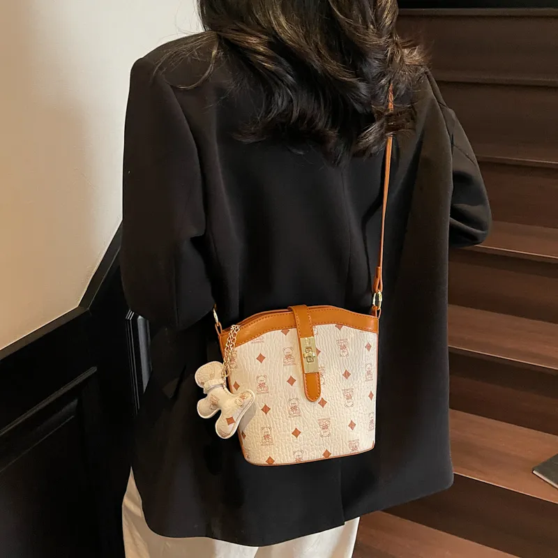 TOUTSEUL YOLO PU Shoulder Bag Women's White & Brown/White & Black/Black & Pink/Brown-1