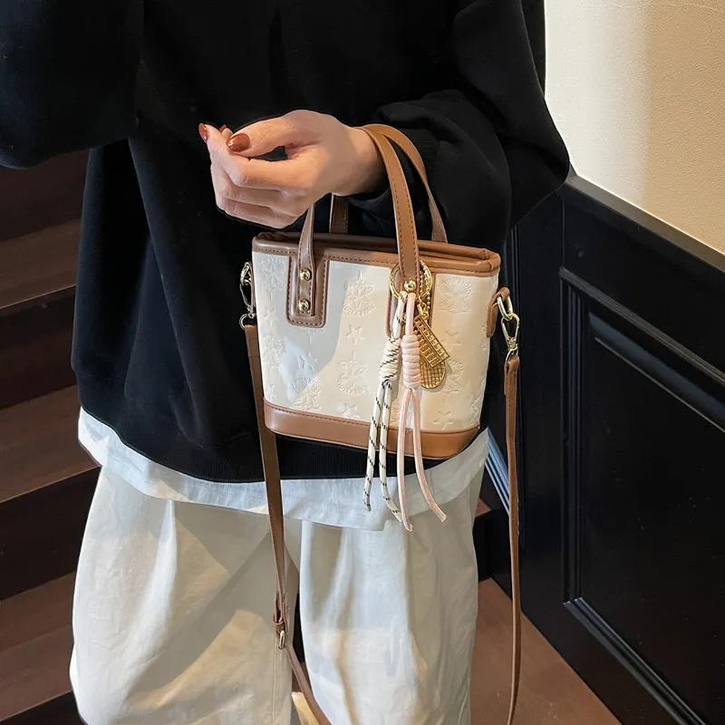 TOUTSEUL YOLO PU One Shoulder Handbag Regular Unisex Multicolor-4