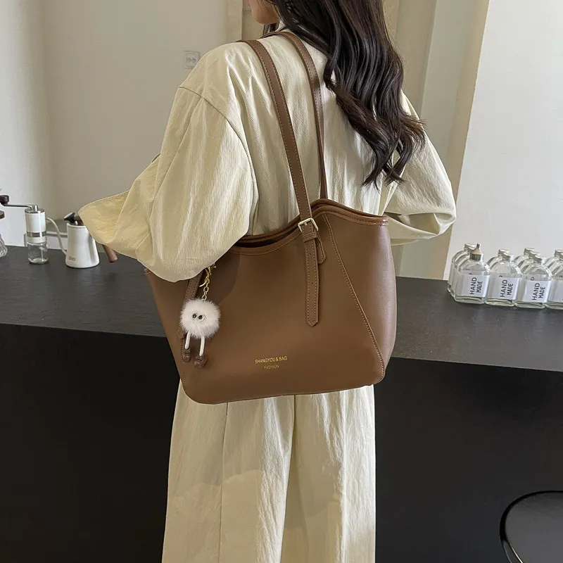 TOUTSEUL YOLO PU Shoulder Bag Women's Beige/Black/Coffee/Brown-22