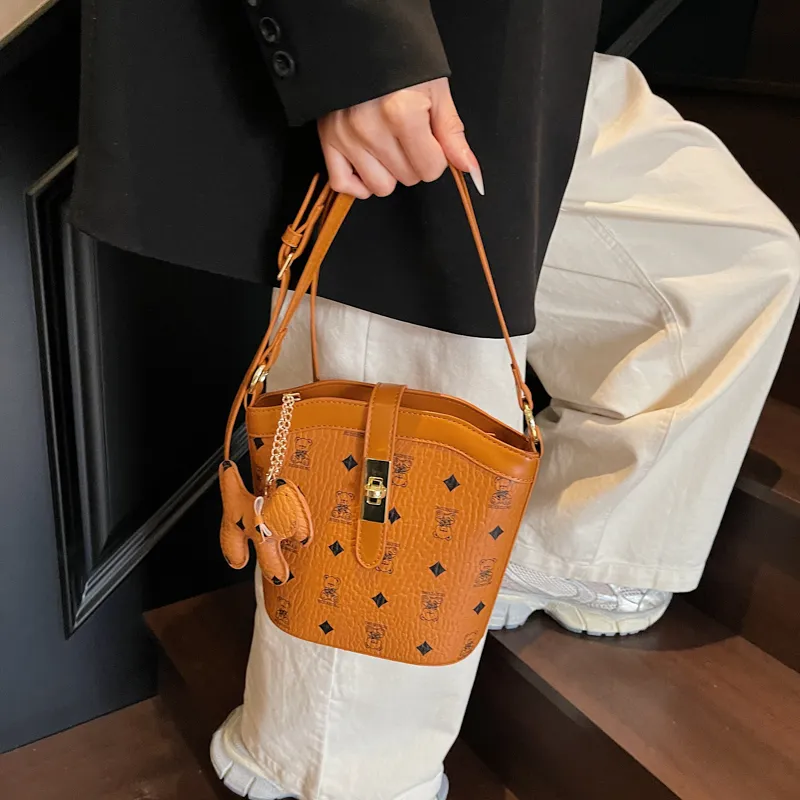 TOUTSEUL YOLO PU Shoulder Bag Women's White & Brown/White & Black/Black & Pink/Brown-21