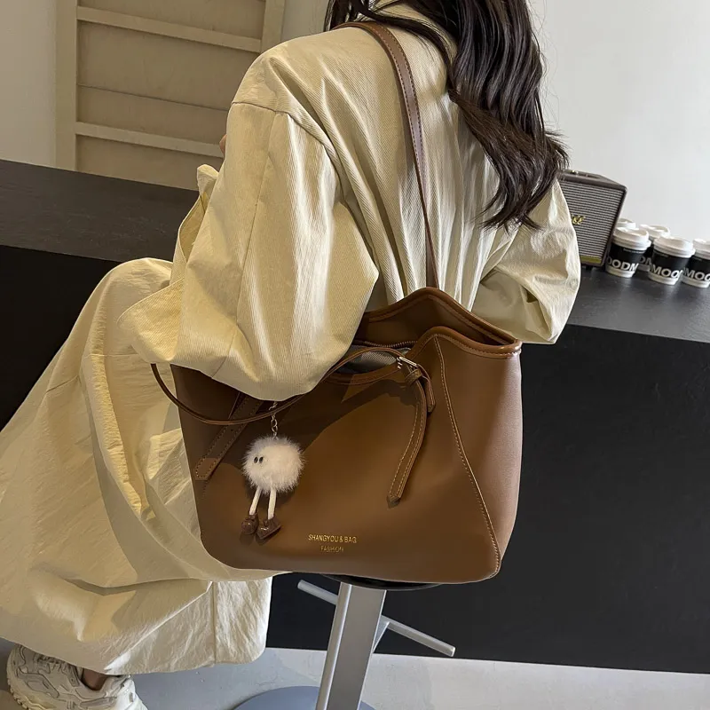 TOUTSEUL YOLO PU Shoulder Bag Women's Beige/Black/Coffee/Brown-23