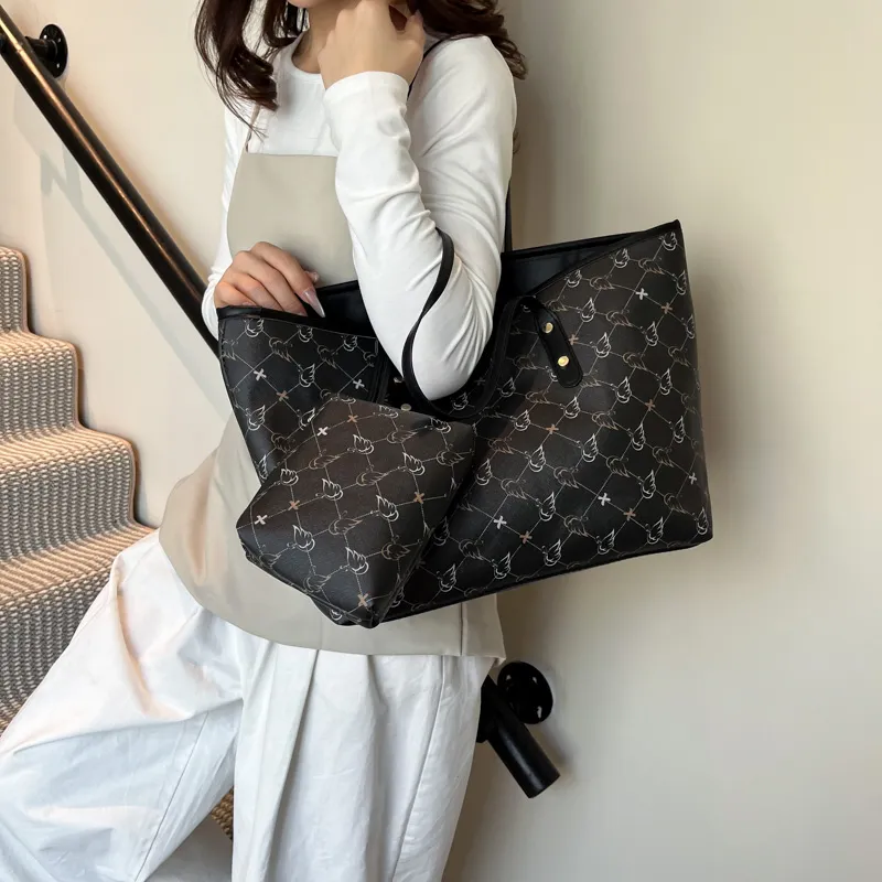 Dusen Kangaroo PU Shoulder Bag Women's Multicolor-9