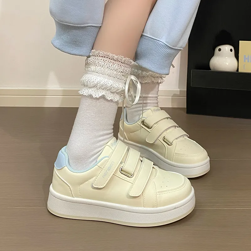 RENBEN Non slip Lightweight Low Top Skateboard Shoes Women's Beige Yellow-7