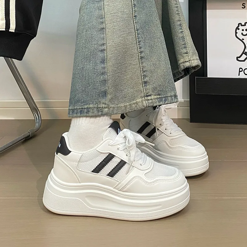 RENBEN Breathable Height Increase Low Top Skateboard Shoes Women's Black White-4