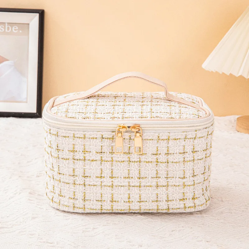 SHUXIAOSHE Chanel Inspired Good Looking Fashion Premium Cosmetics Storage Bag Large Capacity Portable 20*14*14cm-3