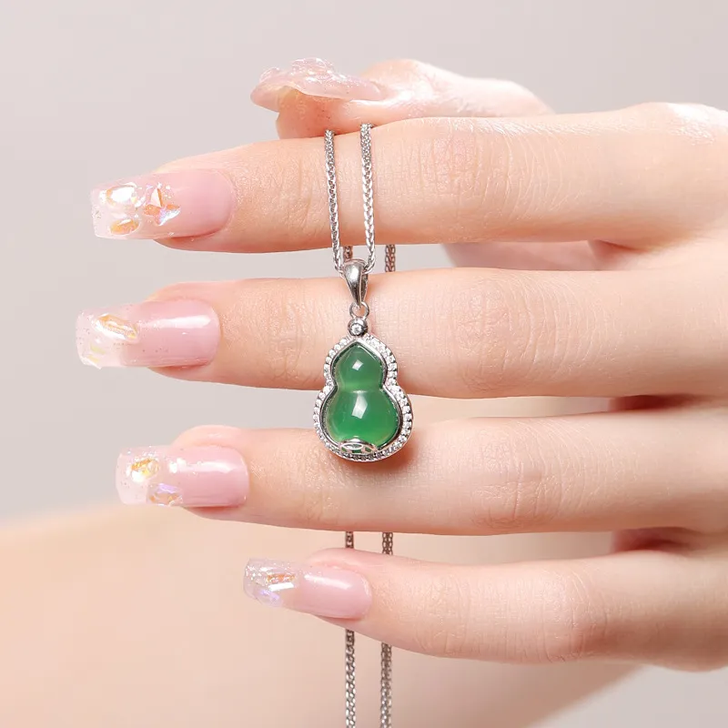 Furunlai Chalcedony Jade Necklaces Unisex-3