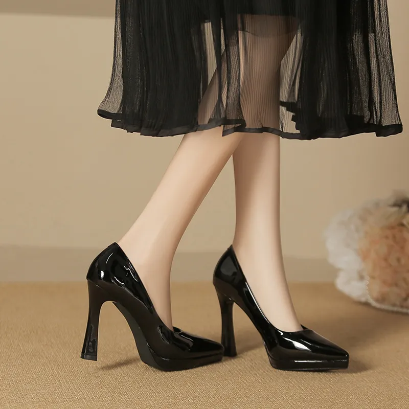 Lan Miao Slim Heel High Heels Women's Black-1