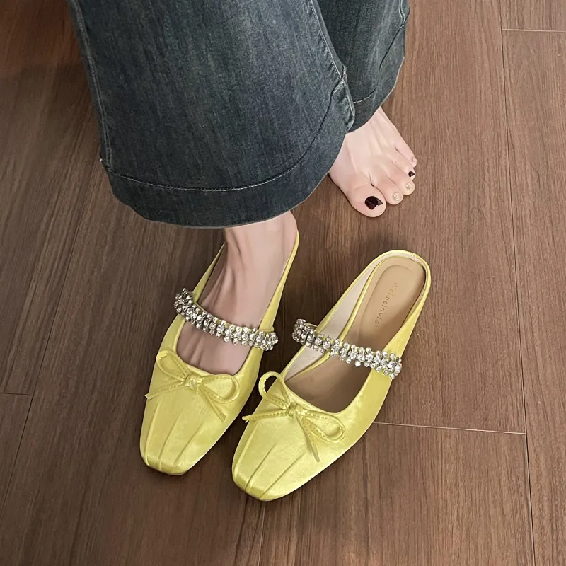 Lan Miao Slip Resistant Closed Toe Slippers Women's-1