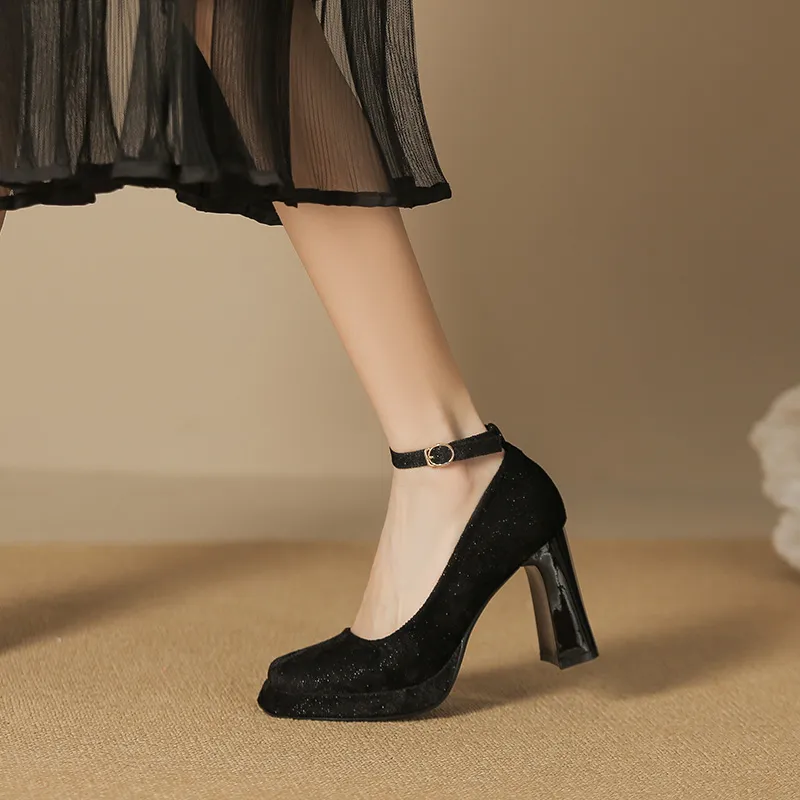 Lan Miao Chunky Heel High Heels Women's-1