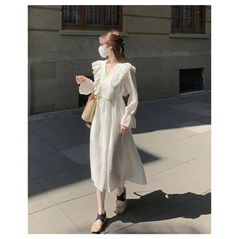 Mu Xiao Xin Long Sleeved Dress Women's Beige-3