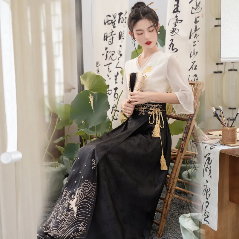 MDEHT Hanfu Women's White Top+Black Skirt Set-2