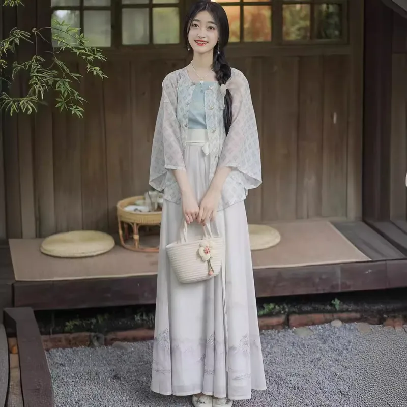 MDEHT Hanfu Women's Round Neck Top+Camisole+Pleated Skirt-2