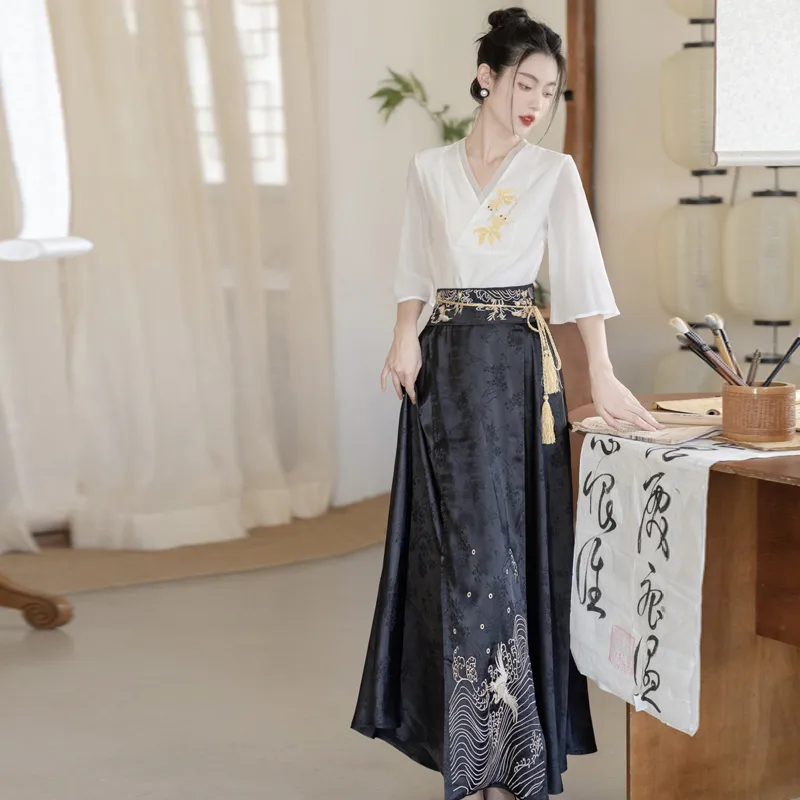 MDEHT Hanfu Women's White Top+Black Skirt Set-3