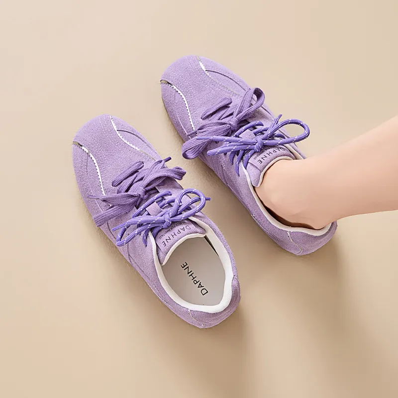 DAPHNE Breathable Low Top Skateboard Shoes Women's-1