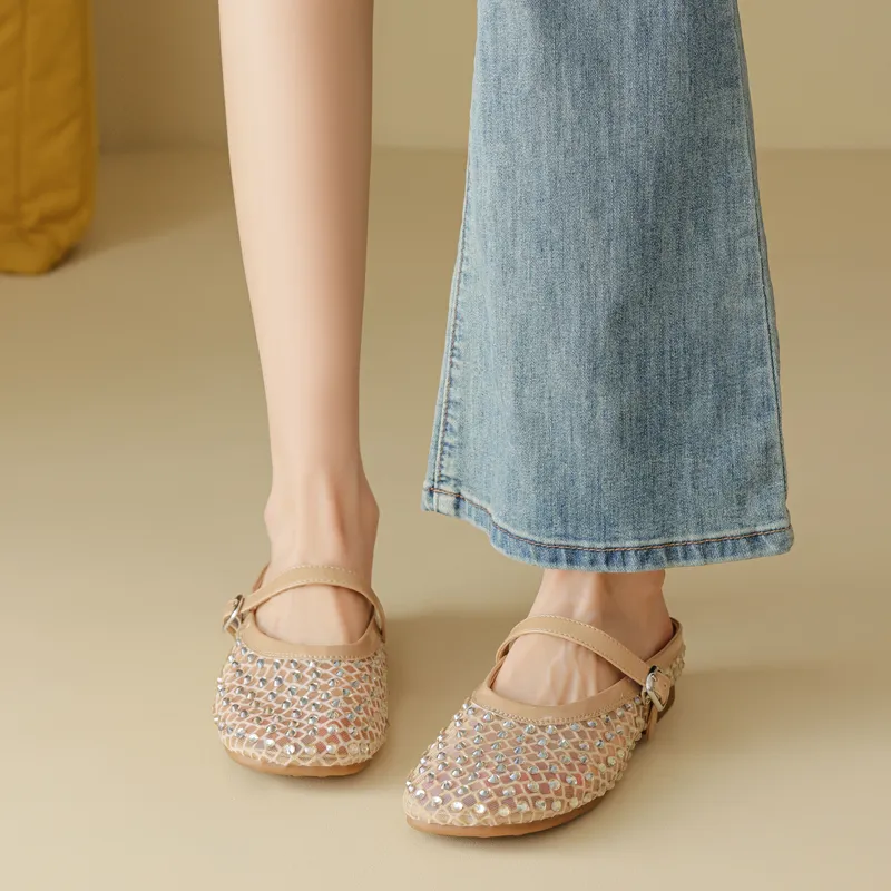 DAPHNE Slip Resistant Closed Toe Slippers Women's-7