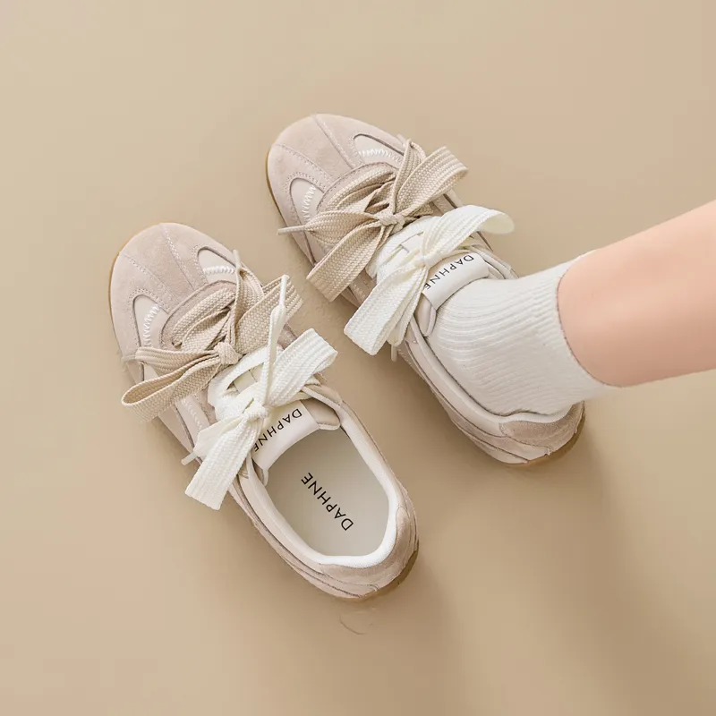 DAPHNE Low Top Skateboard Shoes Women's-21
