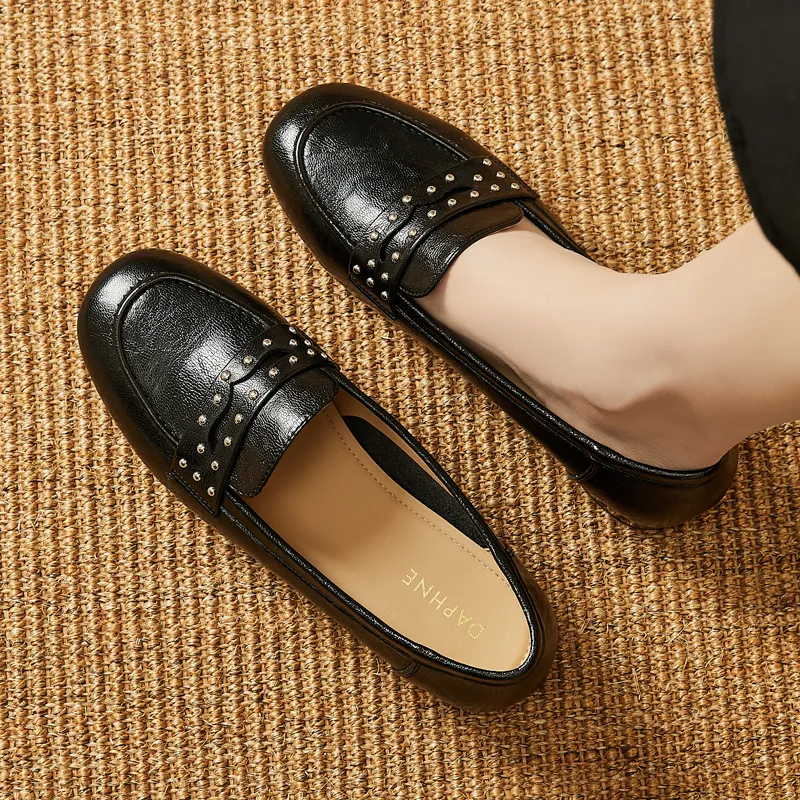 DAPHNE Loafers Women's Black/Ecru-7