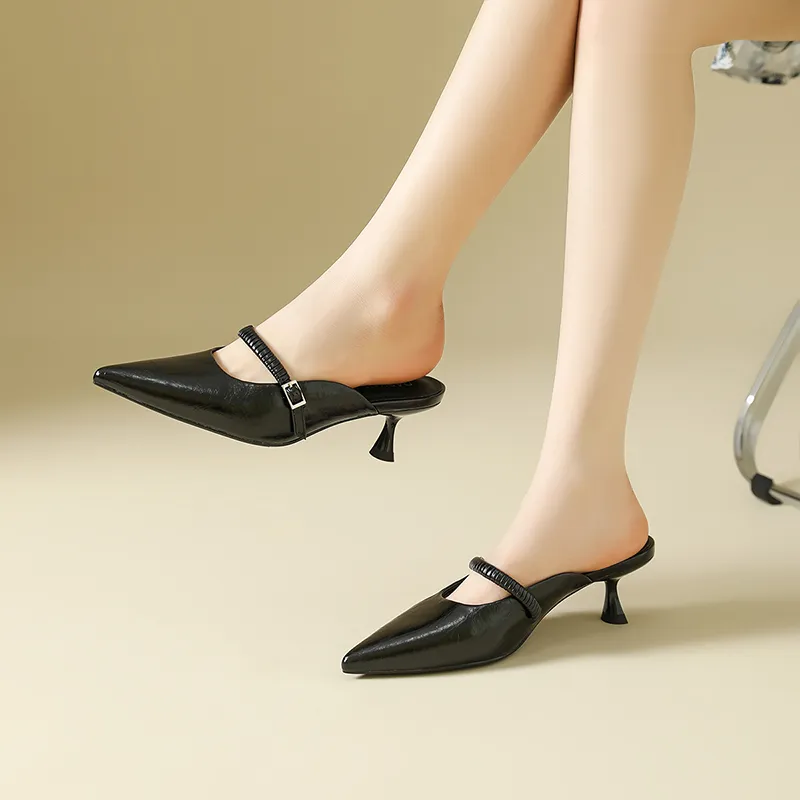 DAPHNE Slip Resistant Closed Toe Slippers Women's-8