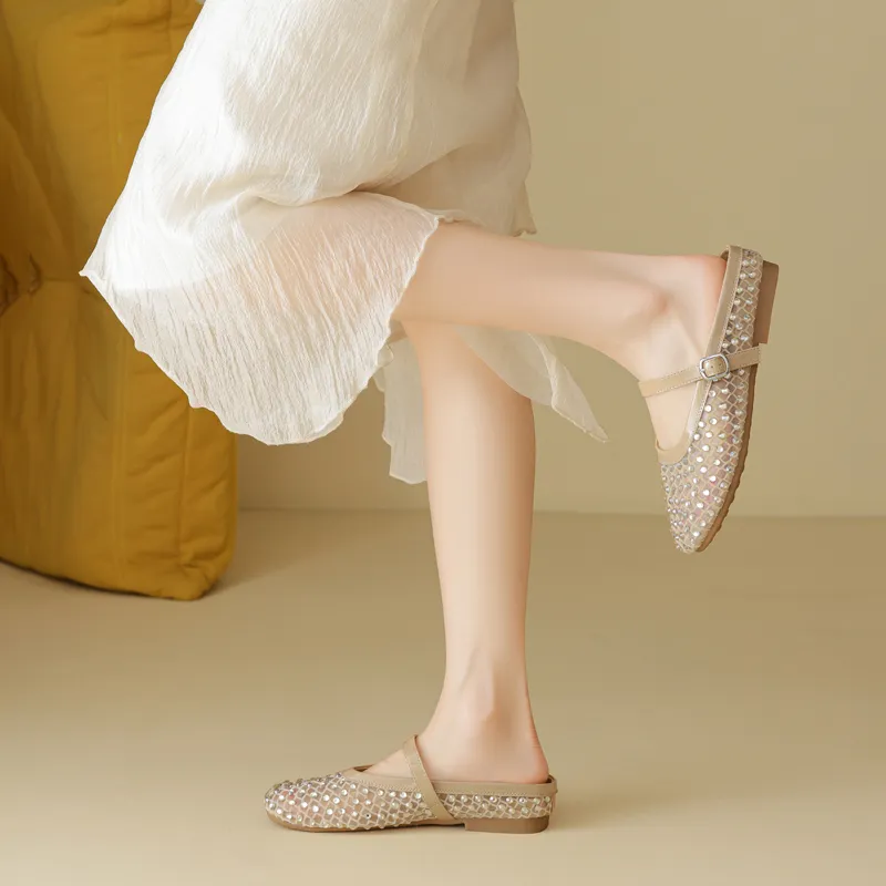 DAPHNE Slip Resistant Closed Toe Slippers Women's-8