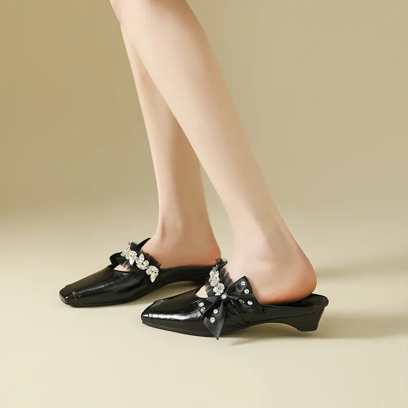 DAPHNE Slip Resistant Closed Toe Slippers Women's-7
