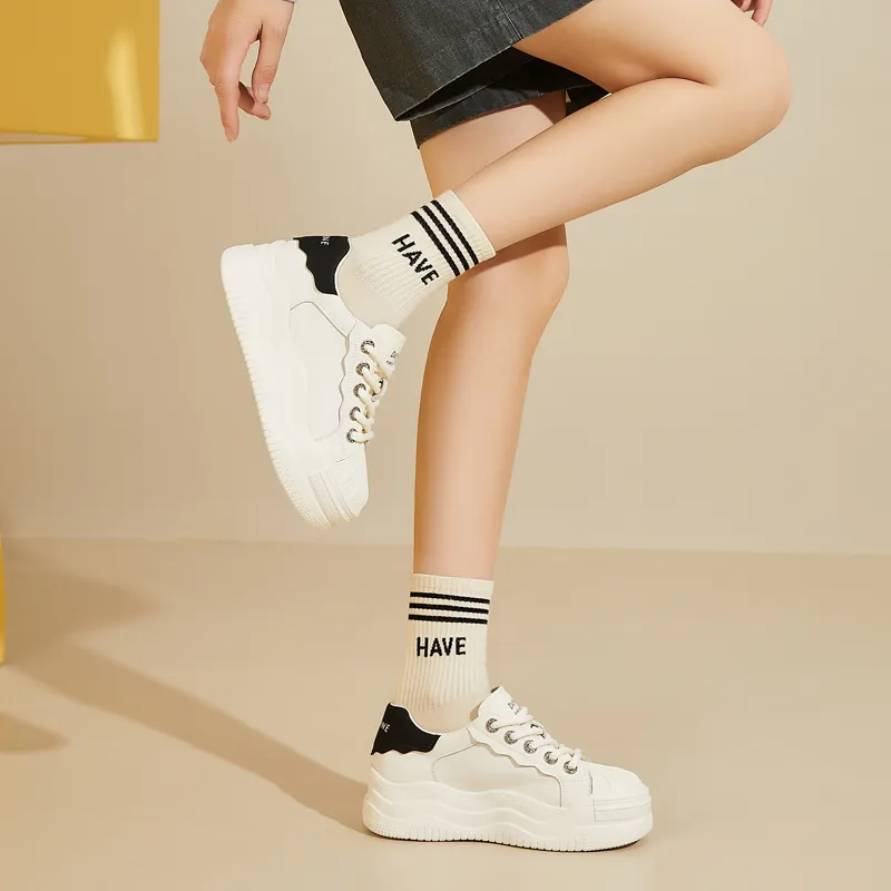 DAPHNE Low Top Skateboard Shoes Women's Black-1