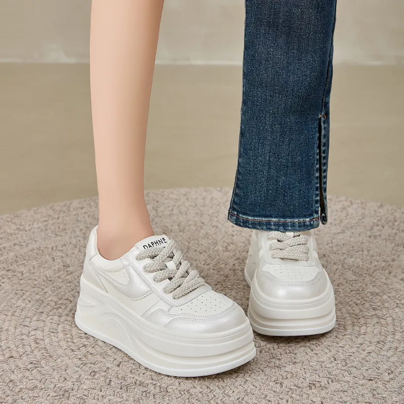 DAPHNE Low Top Skateboard Shoes Women's-11