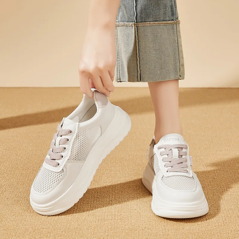 DAPHNE Slip Resistant And Breathable Low Top Skateboard Shoes Women's-1