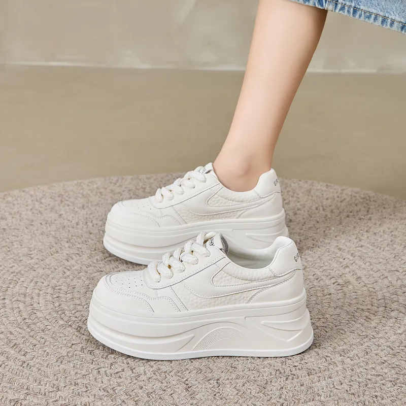 DAPHNE Low Top Skateboard Shoes Women's-3