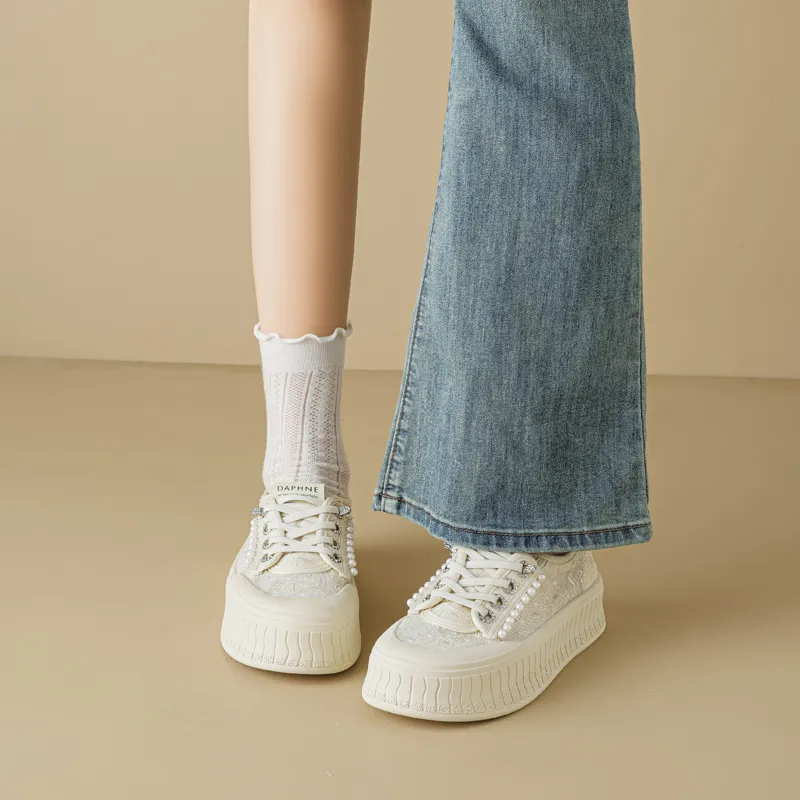 DAPHNE Breathable Low Top Skateboard Shoes Women's-4