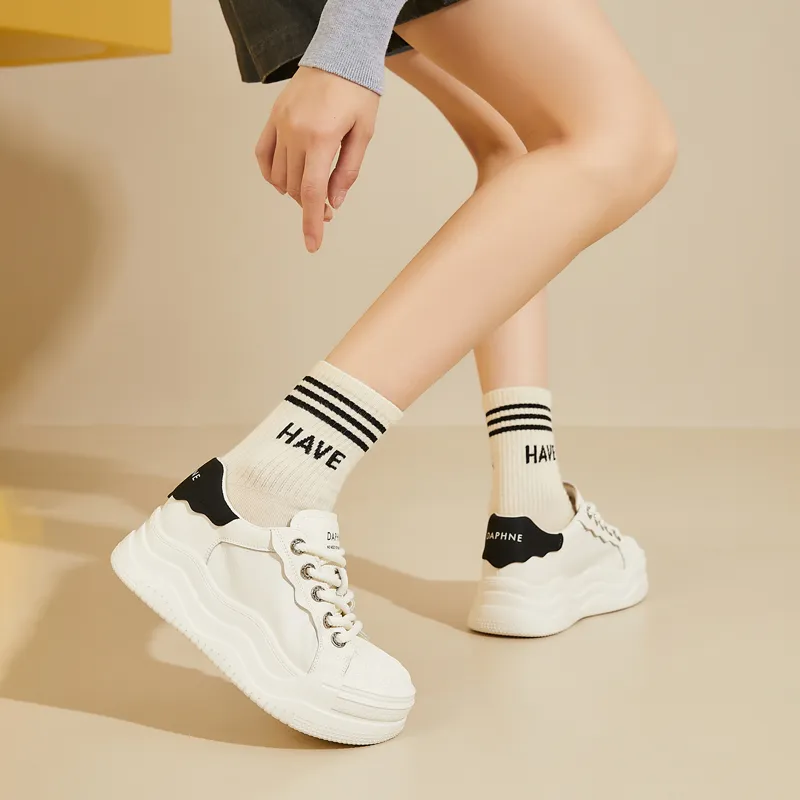 DAPHNE Low Top Skateboard Shoes Women's Black-2