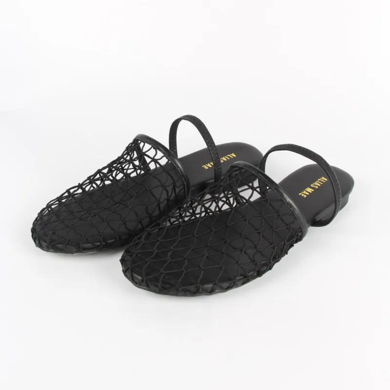 ALIAS MAE Closed Toe Slippers Women's-6