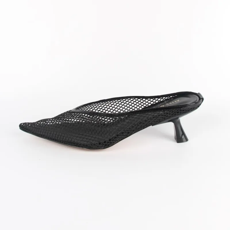ALIAS MAE Closed Toe Slippers Women's-6