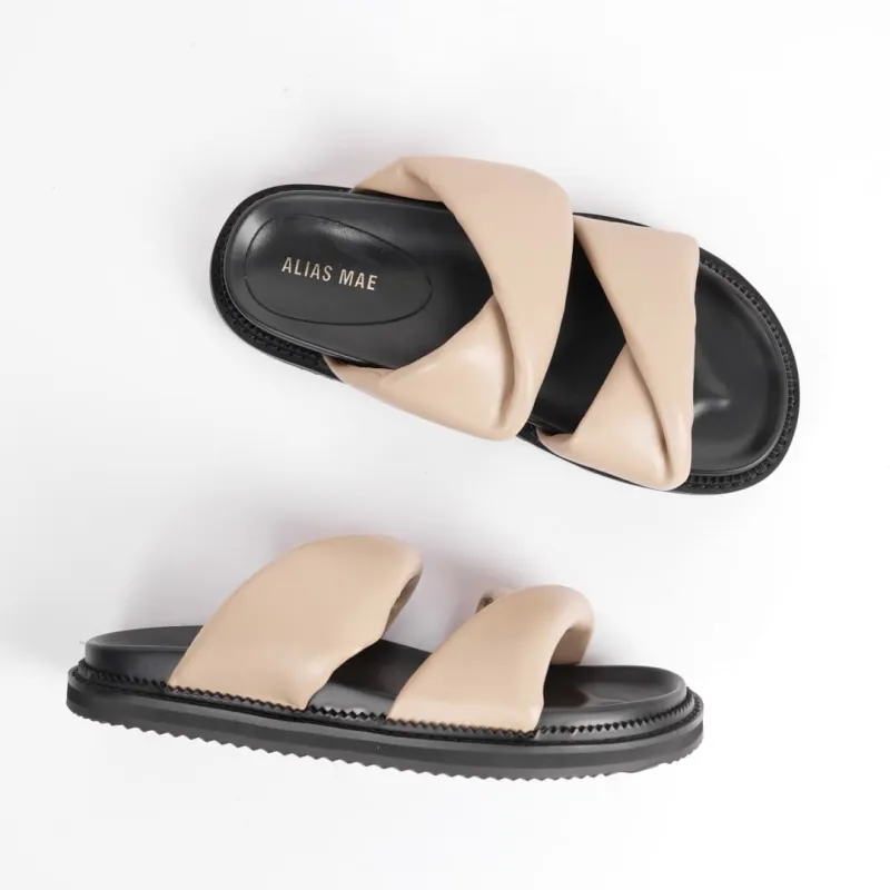 ALIAS MAE Rubber Sole Slip Resistant Odor Resistant Slide Slippers Women's-42