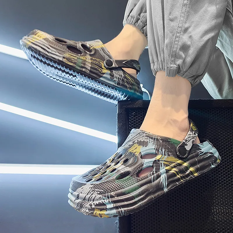 Colorful Creations Clogs Men's Box-12