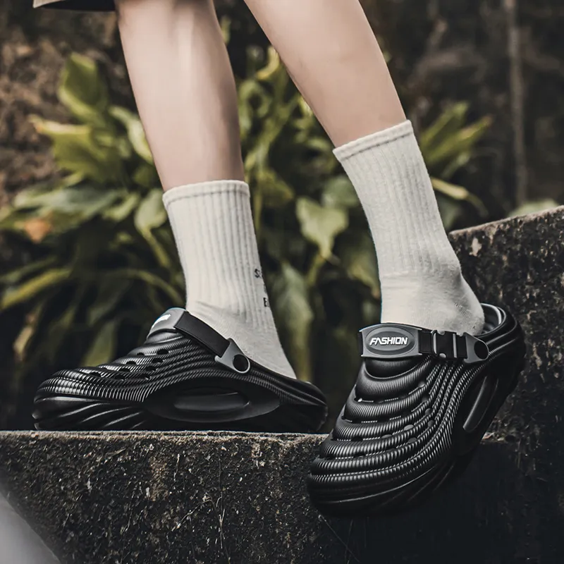 Kung Fu partners Clogs Men-1
