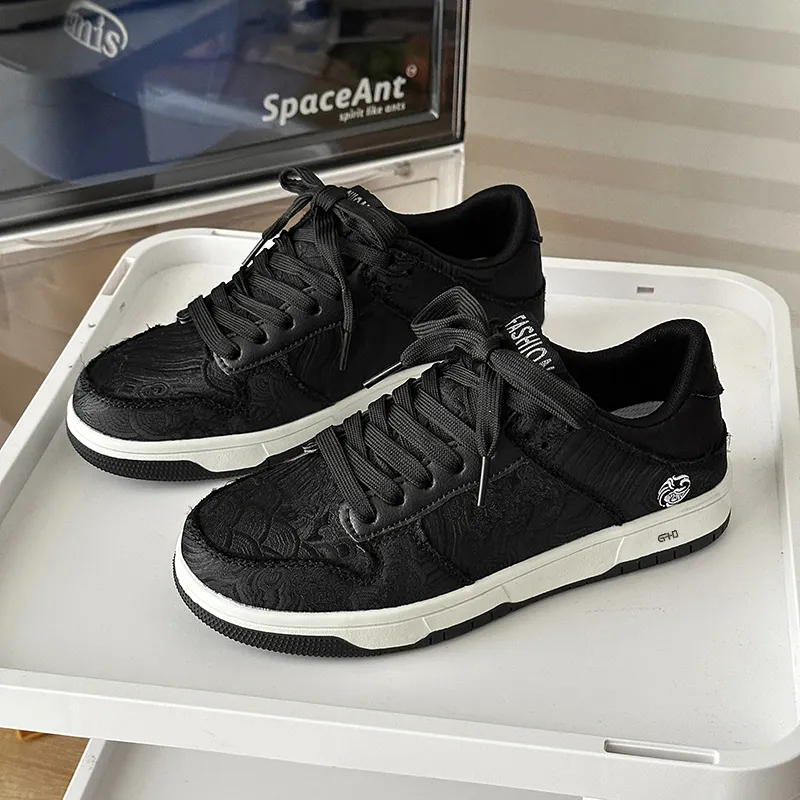 Kung Fu Partners Lightweight And Breathable Low Top Skateboard Shoes Unisex-17