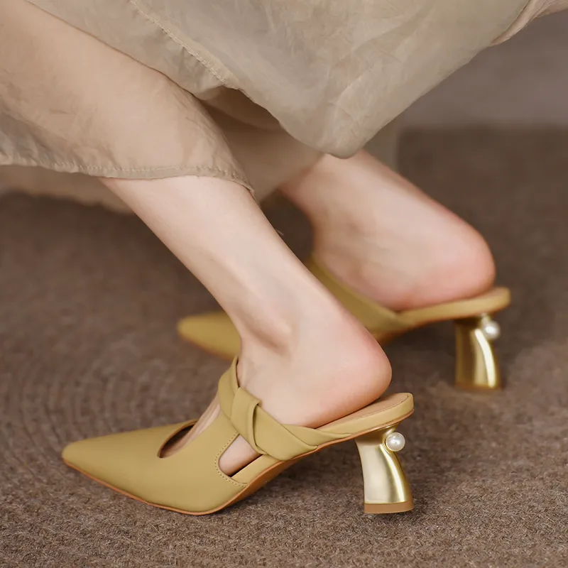 Dragon Dance Abrasion Resistant Closed Toe Slippers Women's-7