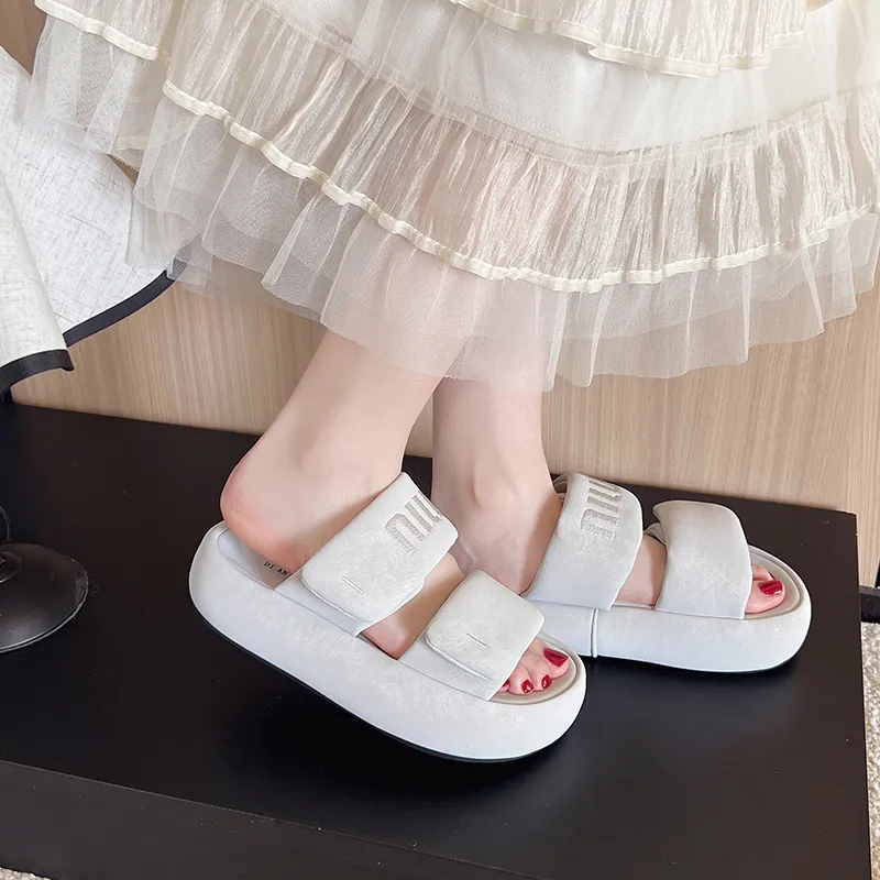 Dragon Dance Abrasion Resistant Slide Slippers Women's-8