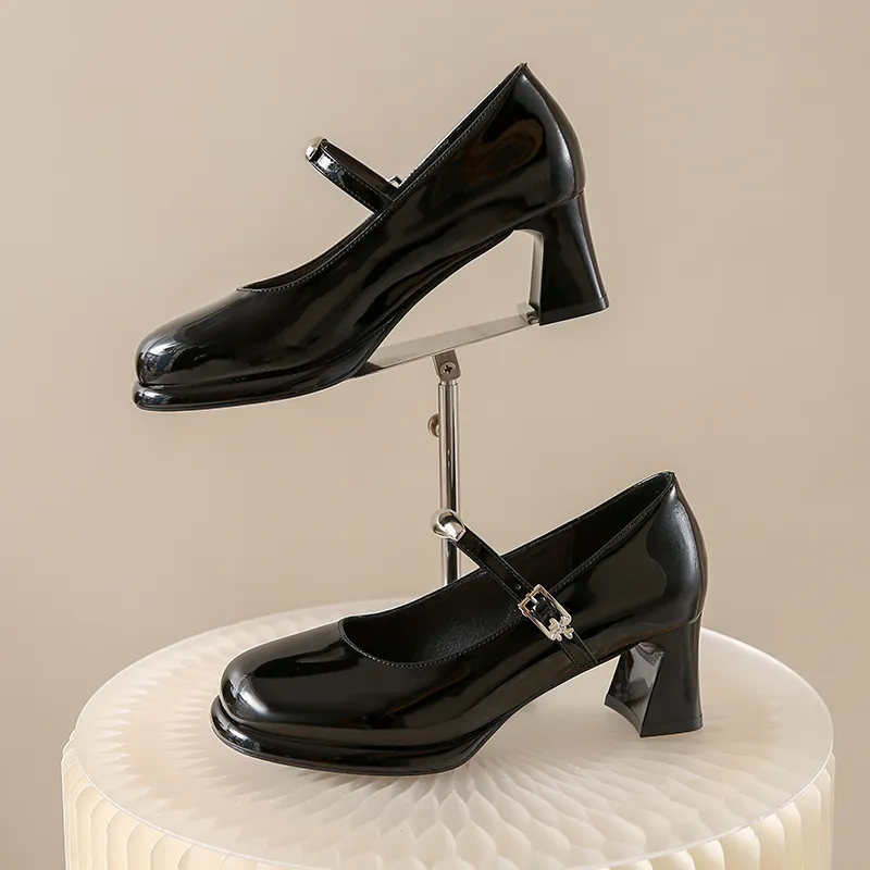 Dragon Dance Chunky Heel High Heels Women's-1