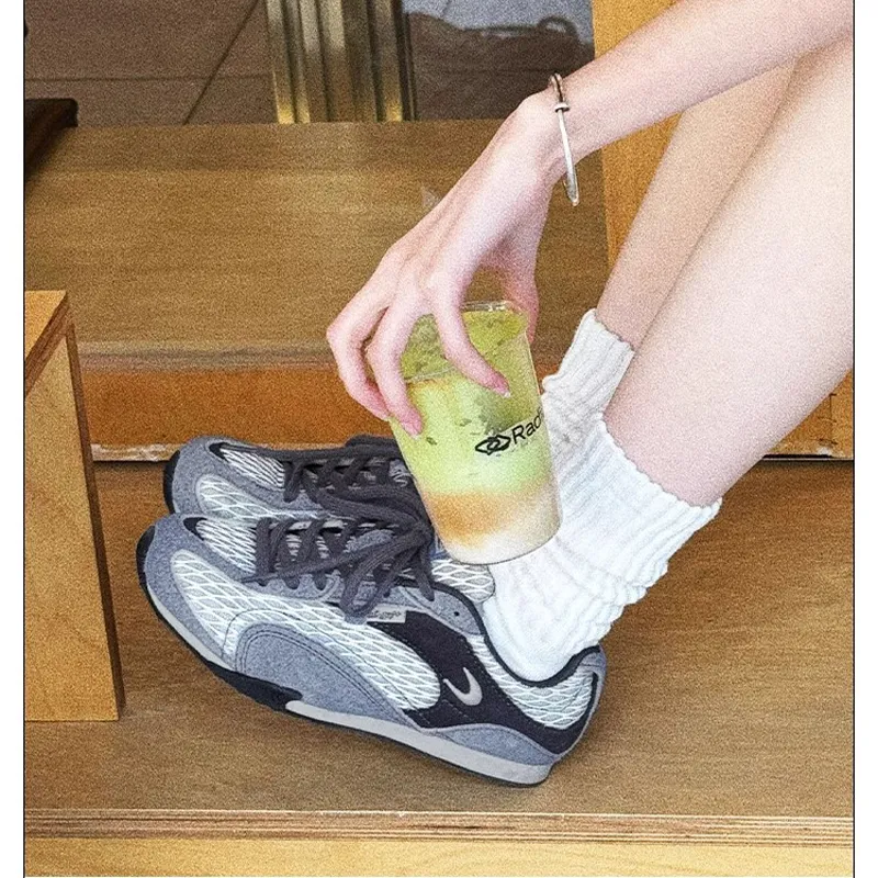 Dragon Dance Breathable Low Top Skateboard Shoes Women's-1