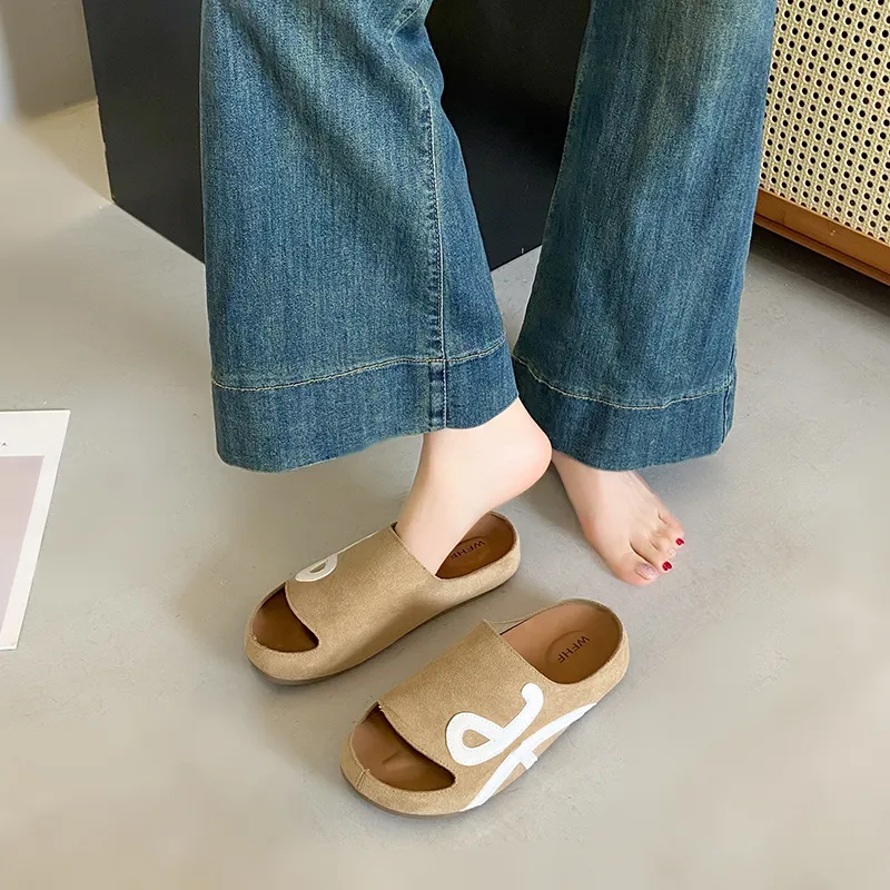 Dragon Dance Quiet, Slip Resistant, Odor Resistant Slide Slippers Women's-13