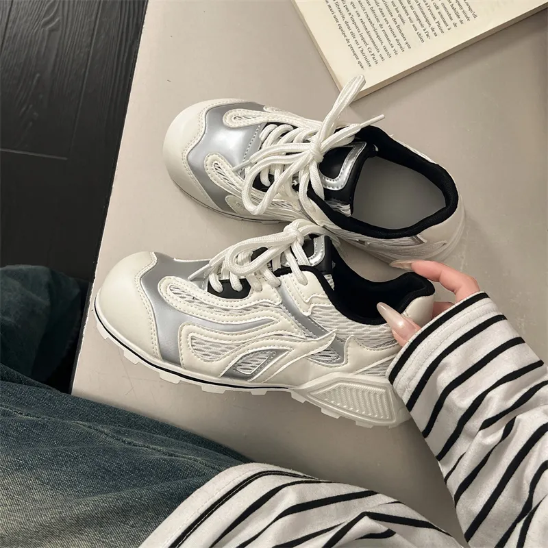 Dragon Dance Breathable Height Increase Low Top Skateboard Shoes Women's-21