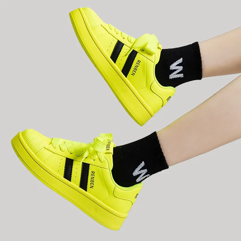 RENBEN Wear resistant And Lightweight Low Top Skateboard Shoes Women's-33